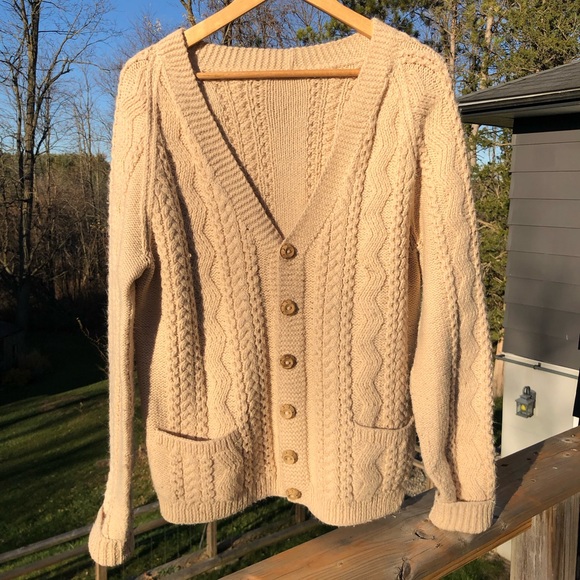 Vintage Hand Knitted Aran Cardigan - Acrylic yarn - L - cream tan colour - Picture 4 of 8